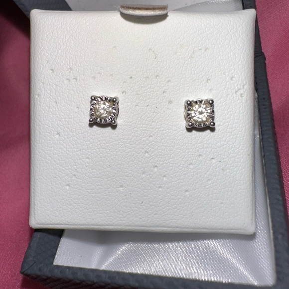 Diamond Multi Diamond Stone Stud Earrings 10K White Gold 1/2cttw - Picture 6 of 11
